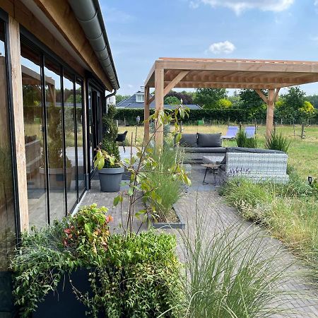 'T Heidepaleis Bed and Breakfast Garderen Exteriör bild
