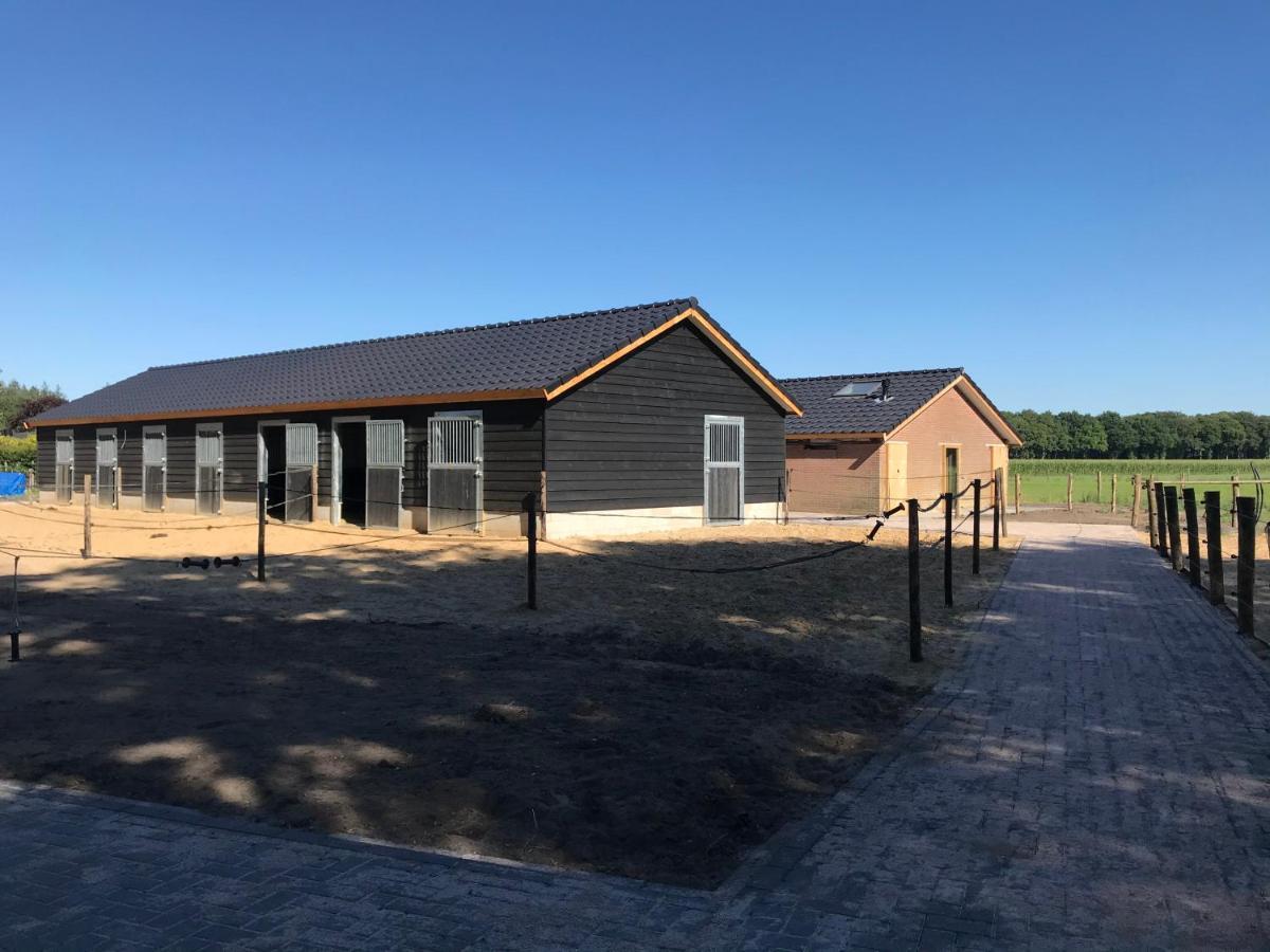 'T Heidepaleis Bed and Breakfast Garderen Exteriör bild