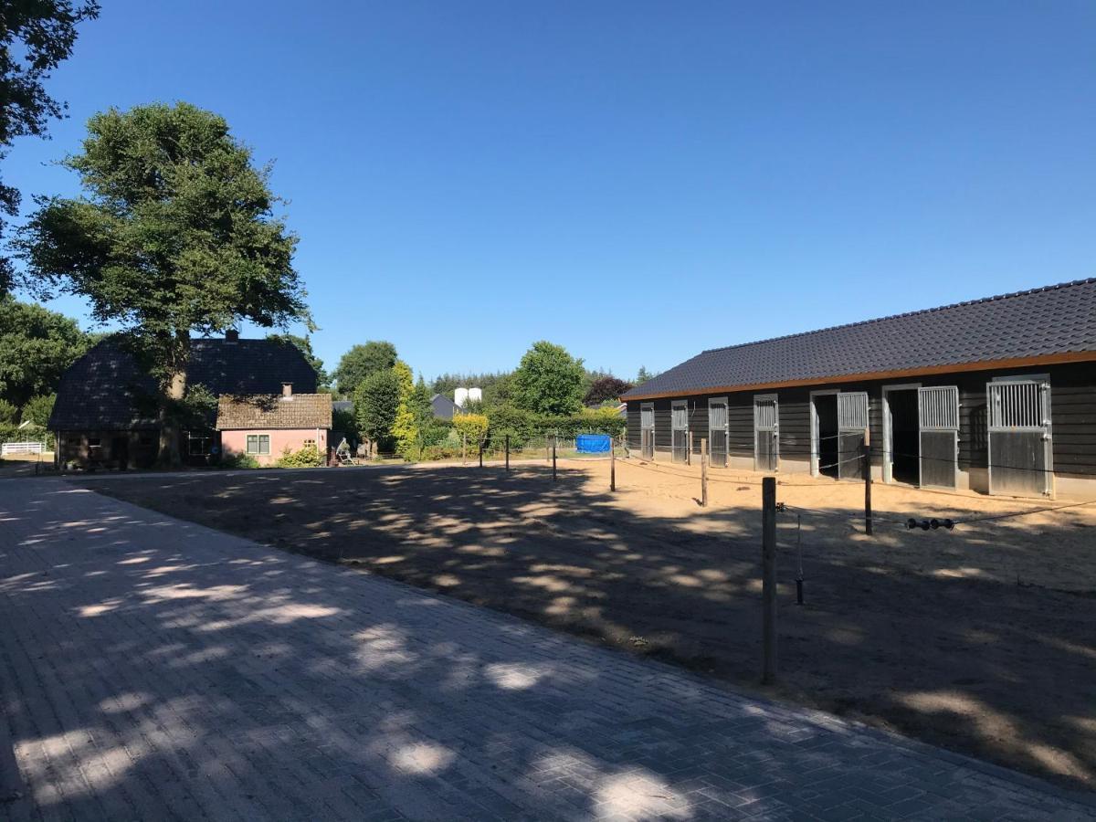 'T Heidepaleis Bed and Breakfast Garderen Exteriör bild