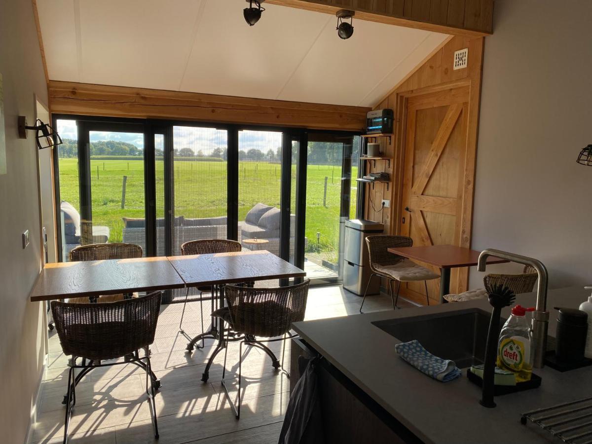 'T Heidepaleis Bed and Breakfast Garderen Exteriör bild