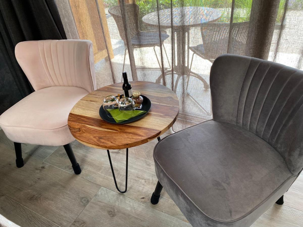 'T Heidepaleis Bed and Breakfast Garderen Exteriör bild