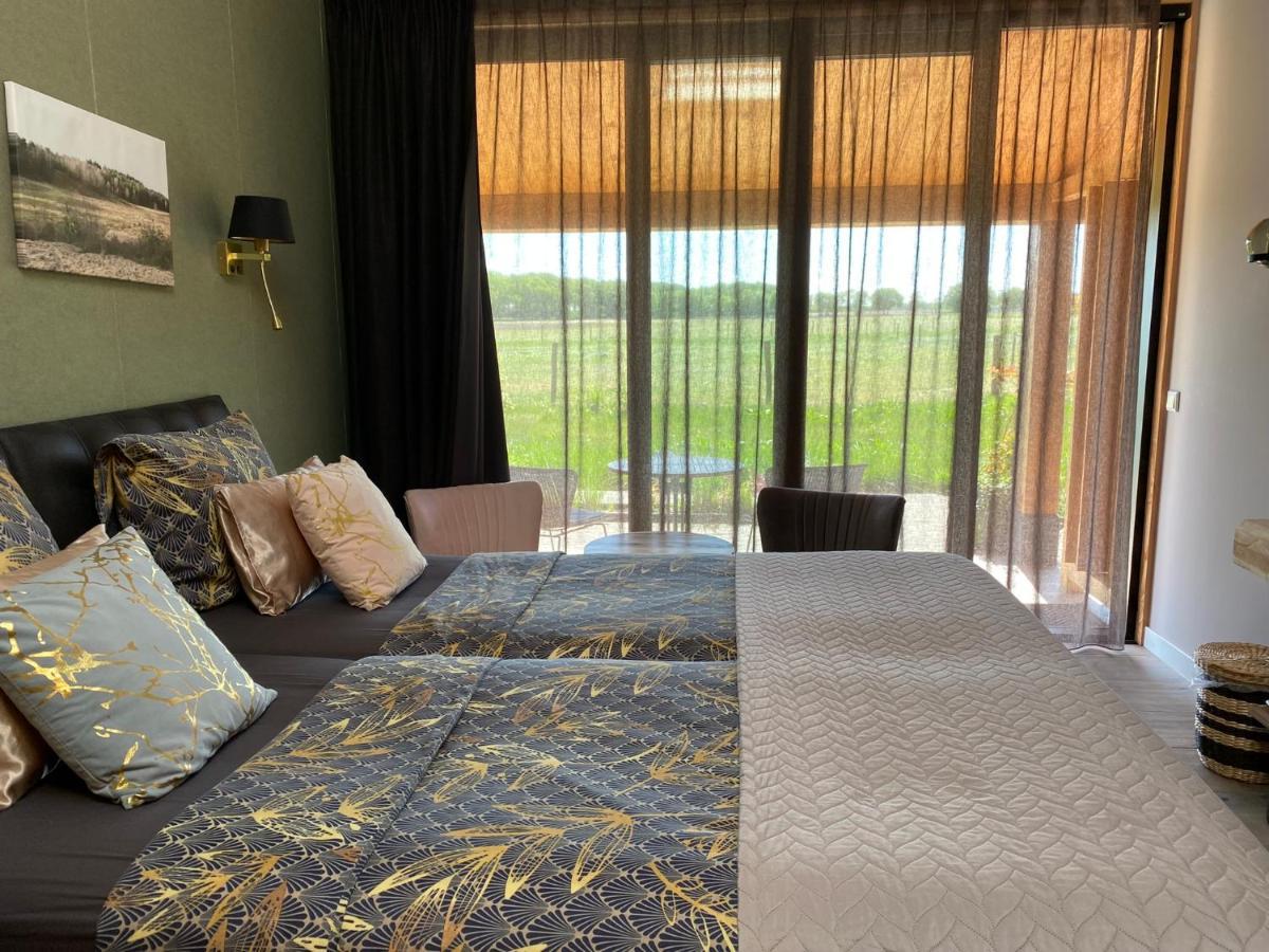 'T Heidepaleis Bed and Breakfast Garderen Exteriör bild