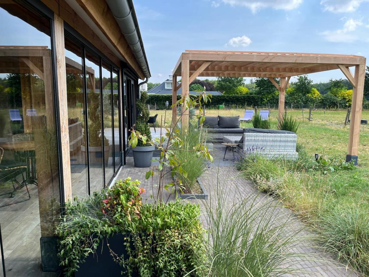'T Heidepaleis Bed and Breakfast Garderen Exteriör bild