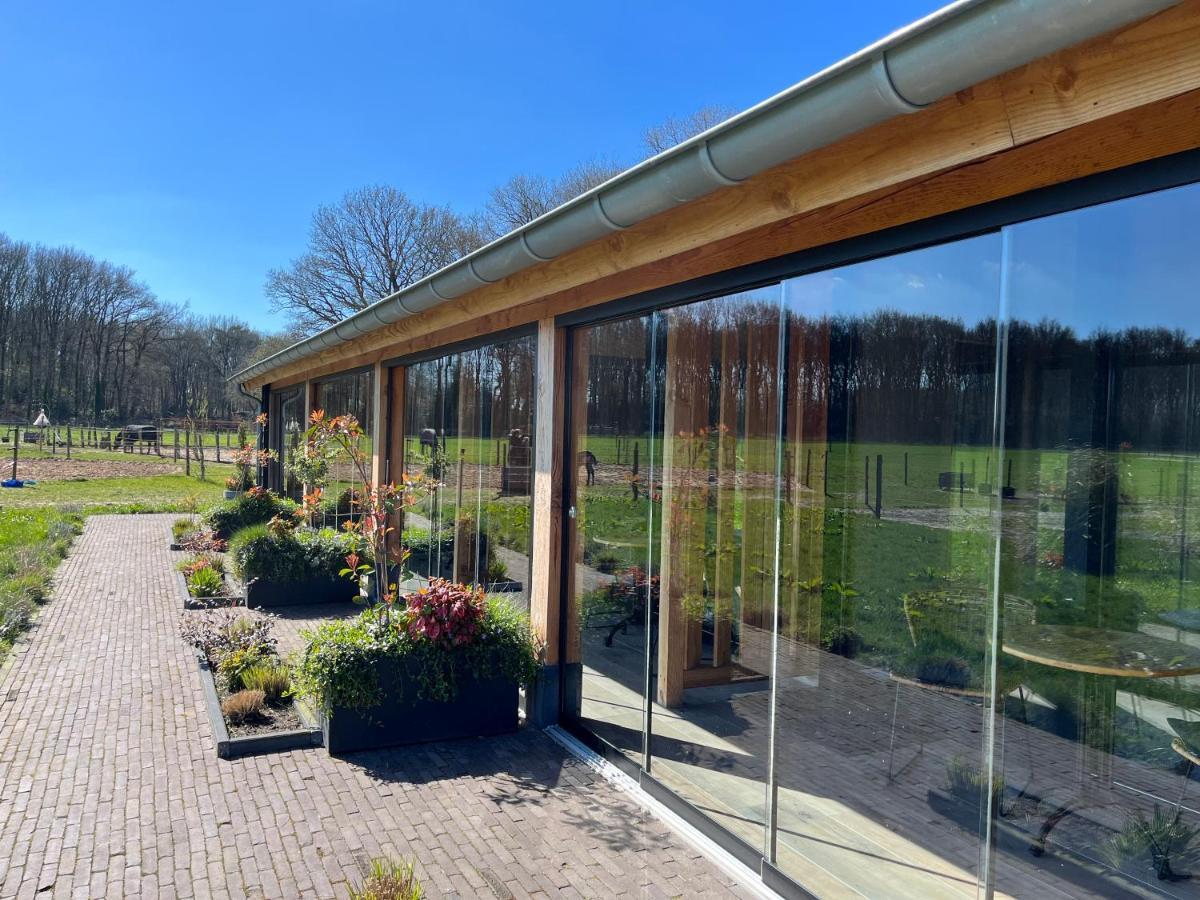 'T Heidepaleis Bed and Breakfast Garderen Exteriör bild
