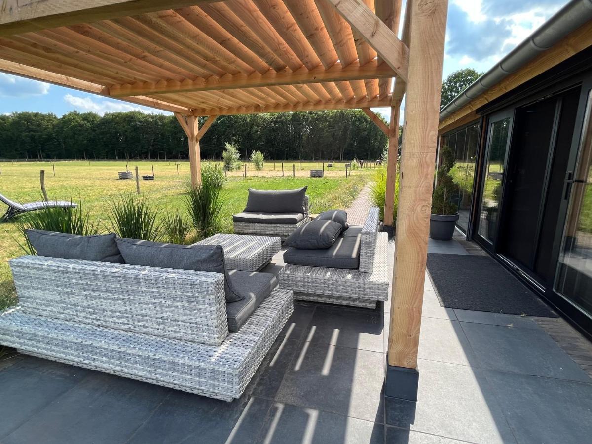 'T Heidepaleis Bed and Breakfast Garderen Exteriör bild
